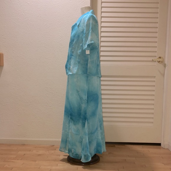 Blue Turquoise Maxi Dress HPx2🎉🎉 - Picture 2 of 15